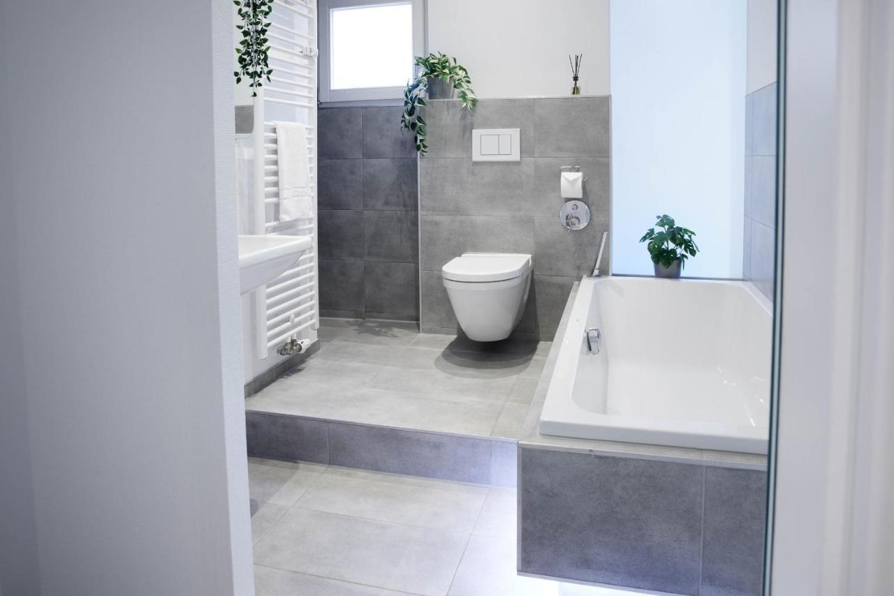 Design City Apartment, Modern, Ebenerdig, Top Lage ไวน์ไฮม์ ภายนอก รูปภาพ